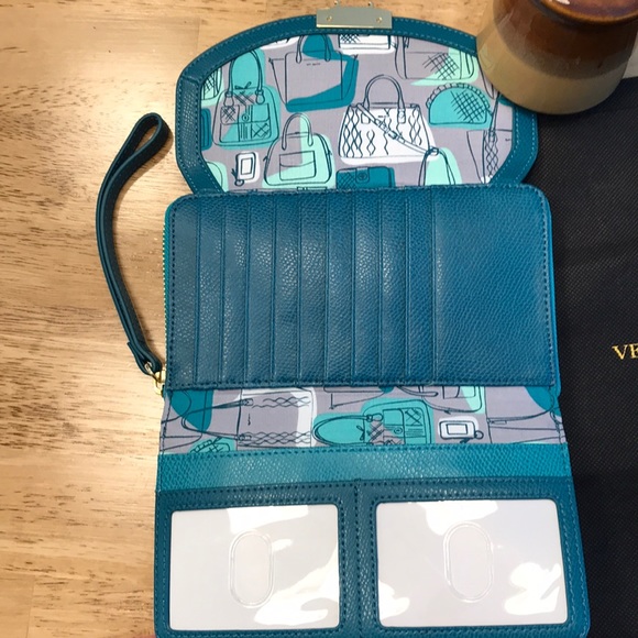 Bundle of Vera Bradley - Picture 2 of 8